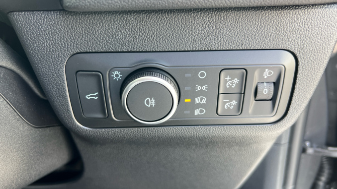 Ford Kuga 2.5 FHEV ST-Line 5dr CVT Hybrid Estate - Image 38